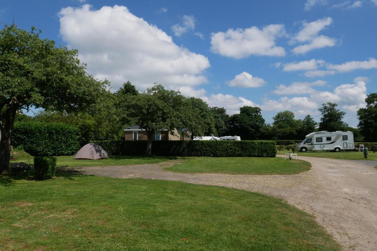 Camping Sainte Mere Eglise 外观 照片